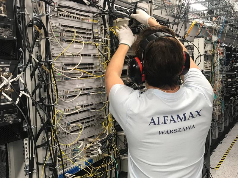 Czyszczenie Serwerowni i Sprzątanie Data Center przez firmę Alfamax